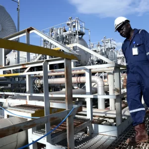 السودان يقرر إغلاق خط الأنابيب الناقل للنفط من جنوب السودان