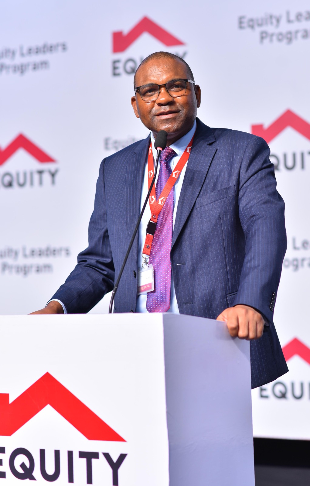 صنّف بنك أوغندا "بنك إيكويتي أوغندا" (Equity Bank Uganda) كبنك ذي أهمية نظامية محلية (DSIB) للعام الثالث على التوالي، مما يؤكد دوره المحوري في القطاع المالي للبلاد.