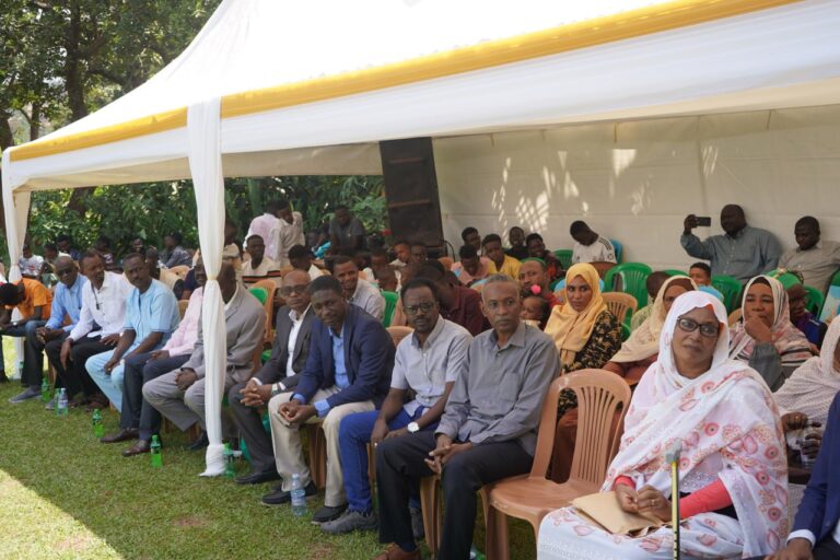 مدرسة الصداقة السودانية الأوغندية تحتفل بتوزيع نتائج العام الدراسي وتكرّم المتفوقين والعاملين