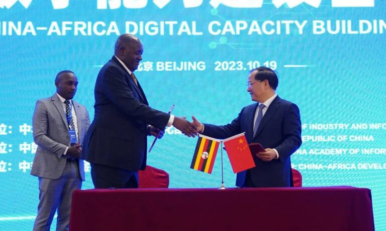 السفارة الصينية تحث الباحثين الأوغنديين على استغلال التنوع الثقافي الغني في الصين