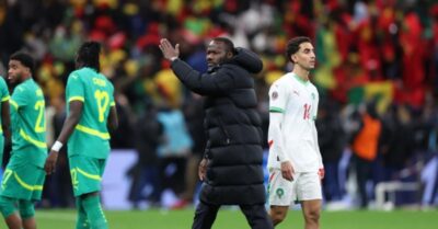 ” الكاف” يعاقب مدرب السنغال بالحرمان والغرامة لهذا السبب