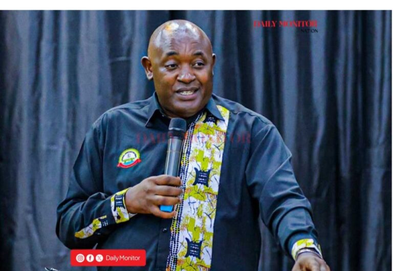 أوغندا تُعدّ قانوناً موحداً لتنظيم الإعلام والفضاء الرقمي وسط جدل حول الحريات