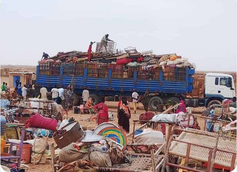 السودان ينقل 144 لاجئاً من جنوب السودان من الخرطوم إلى معسكرات الإيواء بالنيل الأبيض
