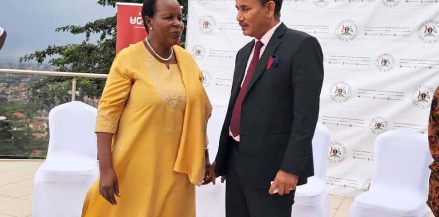 لسياحة في أوغندا، السياحة الهندية، السياحة البيئية، اقتصاد أوغندا، السفر إلى أوغندا.