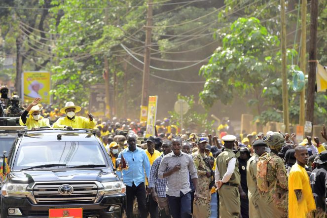 يوري موسيفيني (Yoweri Museveni) (الرئيس الحالي)

الحركة الوطنية للمقاومة (NRM) (حزب الرئيس)

انتخابات 2026 (الانتخابات الرئاسية القادمة)

جانيت موسيفيني (Janet Museveni) (السيدة الأولى)

جيسيكا ألوبو (Jessica Alupo) (نائبة الرئيس)

أنيتا أمونغ (Anita Among) (رئيسة البرلمان)

ريتشارد تودوونغ (Richard Todwong) (الأمين العام لحزب NRM)

الدكتور تانغا أودوي (Dr Tanga Odoi) (رئيس اللجنة الانتخابية للحزب)

20 مليون شلن أوغندي (رسوم الترشح)

5 يوليو (الموعد النهائي لإعادة الاستمارات)

نموذج تنمية الرعية (Parish Development Model)

كيادوندو (Kyadondo) (مقر الحزب)

بودا بودا (Boda Boda) (سائقو الدراجات النارية)