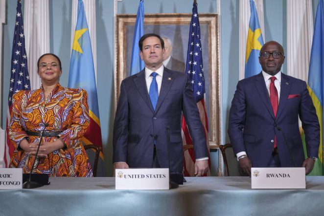 جمهورية الكونغو الديمقراطية (DRC)
الرئيس دونالد ترامب
التنتالوم، الذهب، الكوبالت، النحاس، الليثيوم (معادن المنطقة)
آلية أمنية مشتركة
الوساطة الأنغولية
مجموعة FDLR (المتمردون الهوتو)
إبادة رواندا الجماعية 1994
عرقية التوتسي
هجوم M23 2025
27 يونيو (موعد التوقيع الوزاري)
قيود التأشيرات
الاستثمار الغربي في شرق الكونغو
العلاقات الثنائية بين الولايات المتحدة وأوغندا (المذكورة سابقاً في سياق عام)
شرق الكونغو
حركة مارس 23